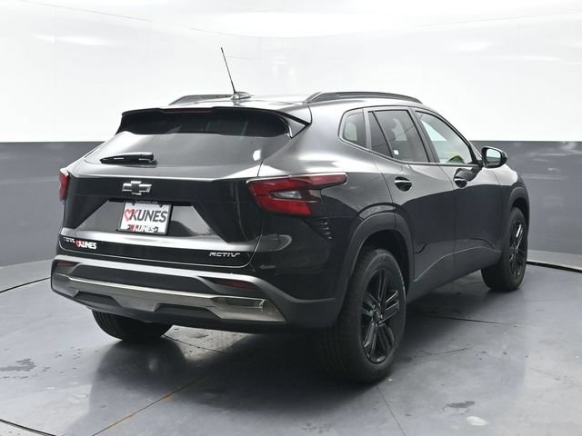 New 2026 Chevrolet Trax ACTIV w/ Driver Confidence Package FWD image 3