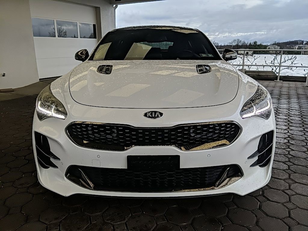 Used 2018 Kia Stinger GT2 image 2