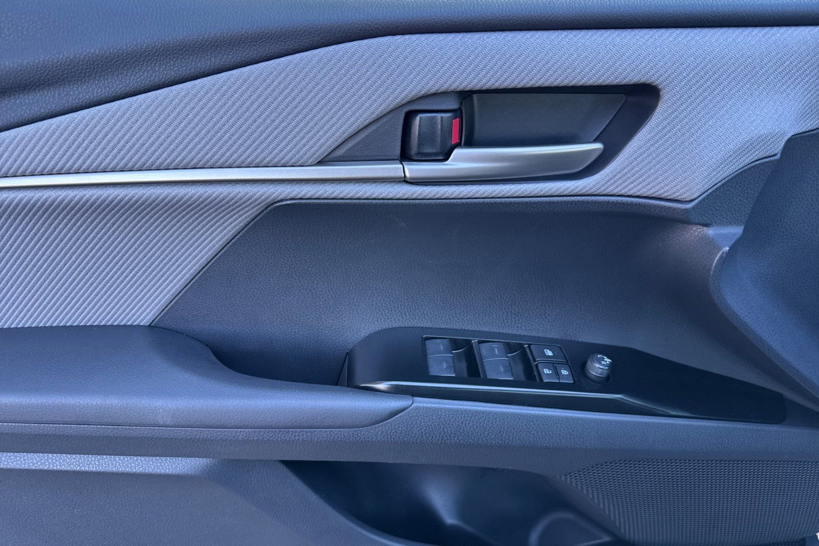 New 2026 Toyota Camry SE image 11