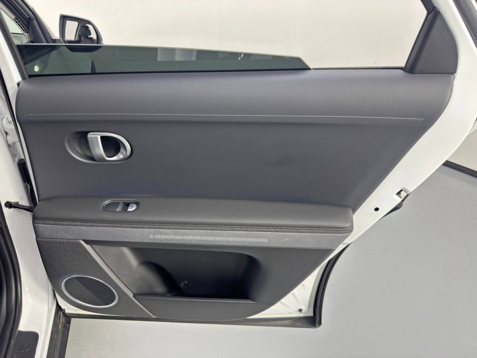 Used 2023 Hyundai Ioniq 5 SEL RWD image 40