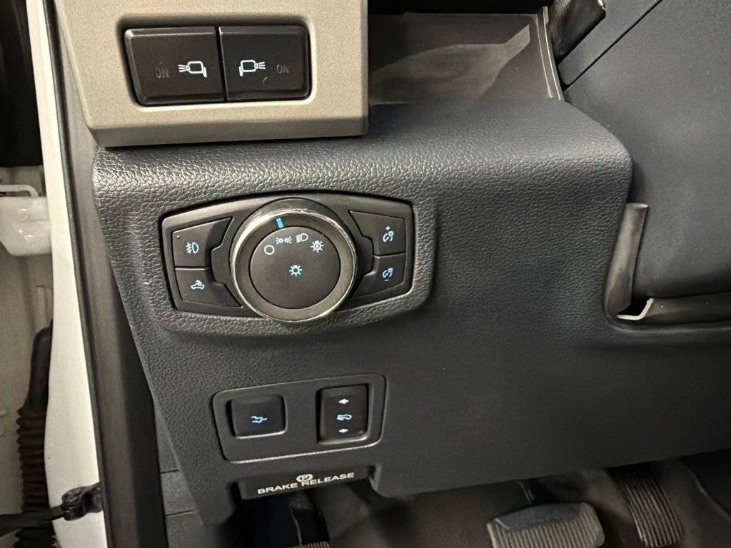 Used 2022 Ford F250 Lariat w/ Black Appearance Package AWD/4WD image 27
