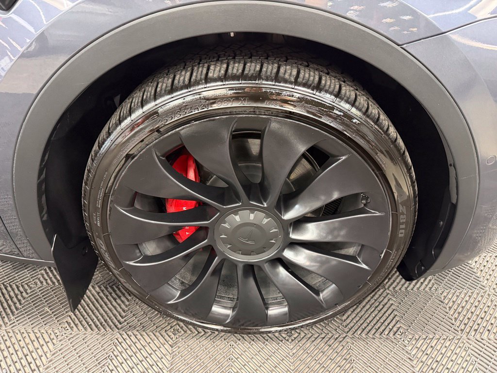Used 2022 Tesla Model Y Performance AWD/4WD image 18