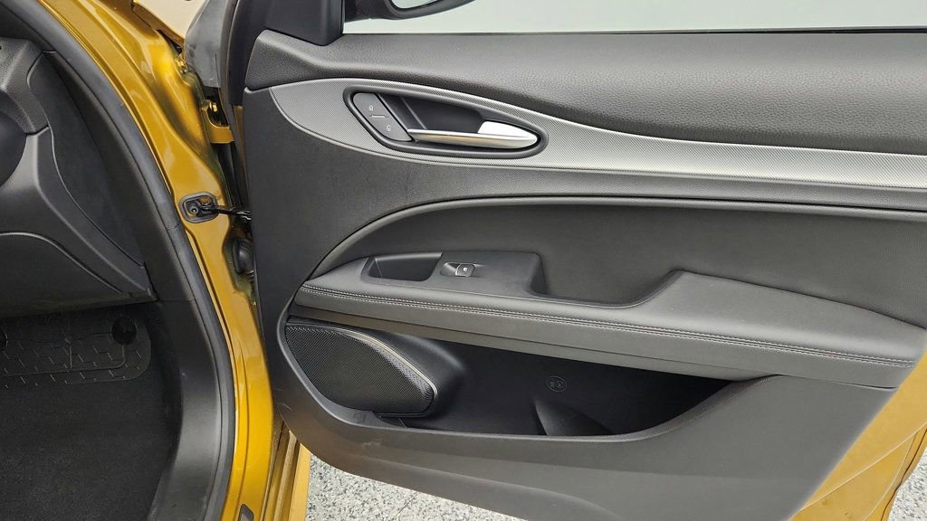 Used 2023 Alfa Romeo Stelvio Veloce image 45