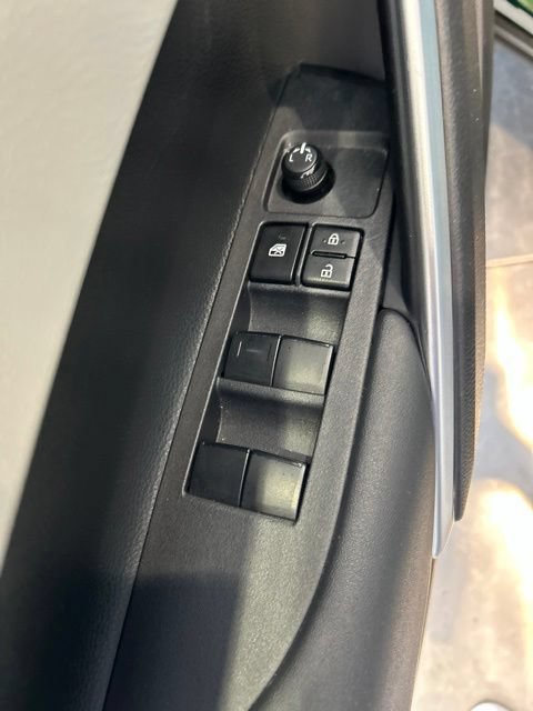 Used 2023 Toyota Corolla Cross LE w/ Moonroof Package AWD/4WD image 8