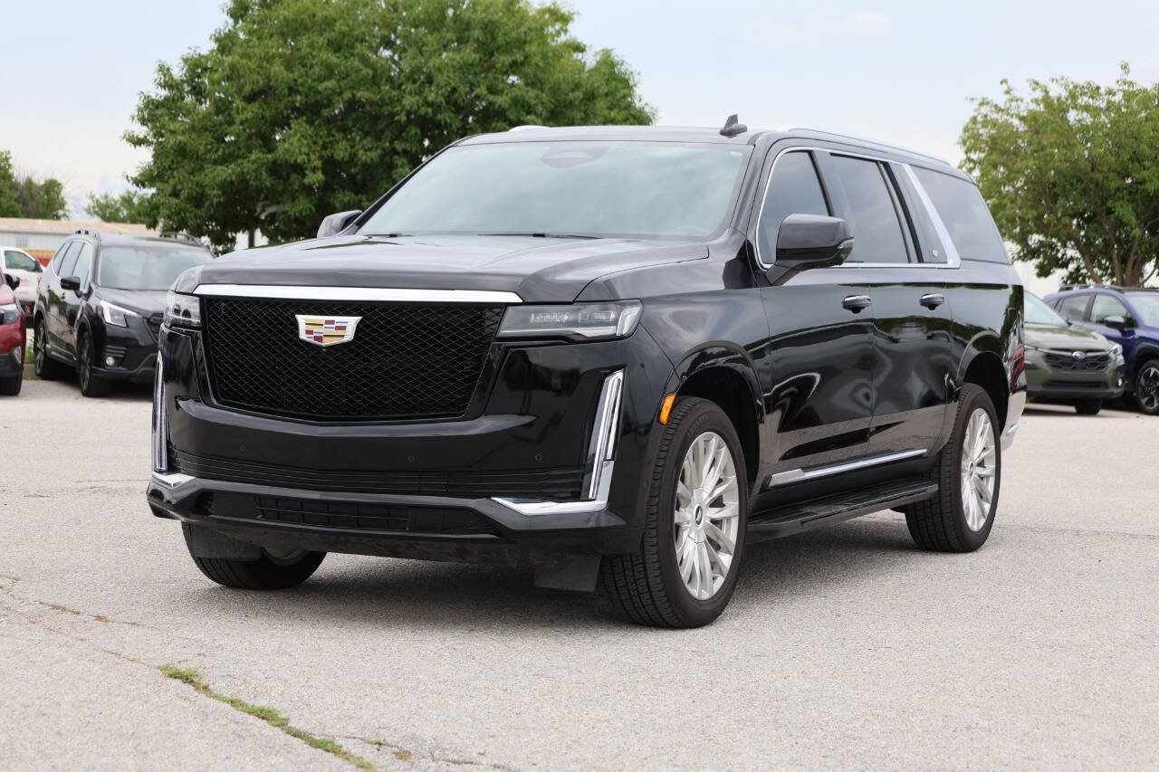 Used 2023 Cadillac Escalade ESV Premium Luxury AWD/4WD image 6