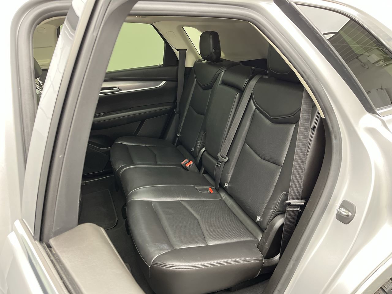 Used 2018 Cadillac XT5 Luxury AWD/4WD image 11