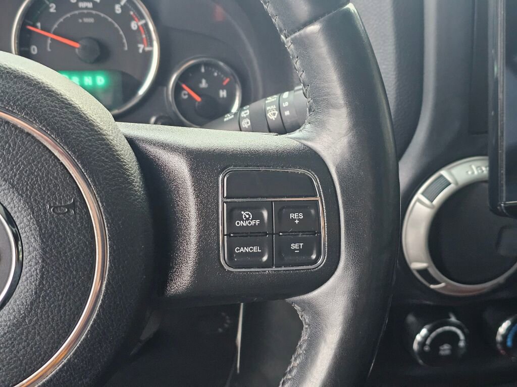 Used 2018 Jeep Wrangler Unlimited Sahara image 23