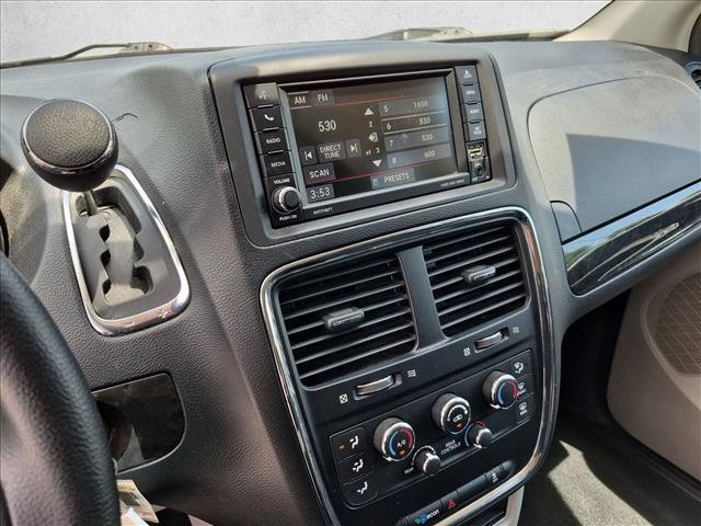 Used 2017 Dodge Grand Caravan SE w/ Power Window Group FWD image 14