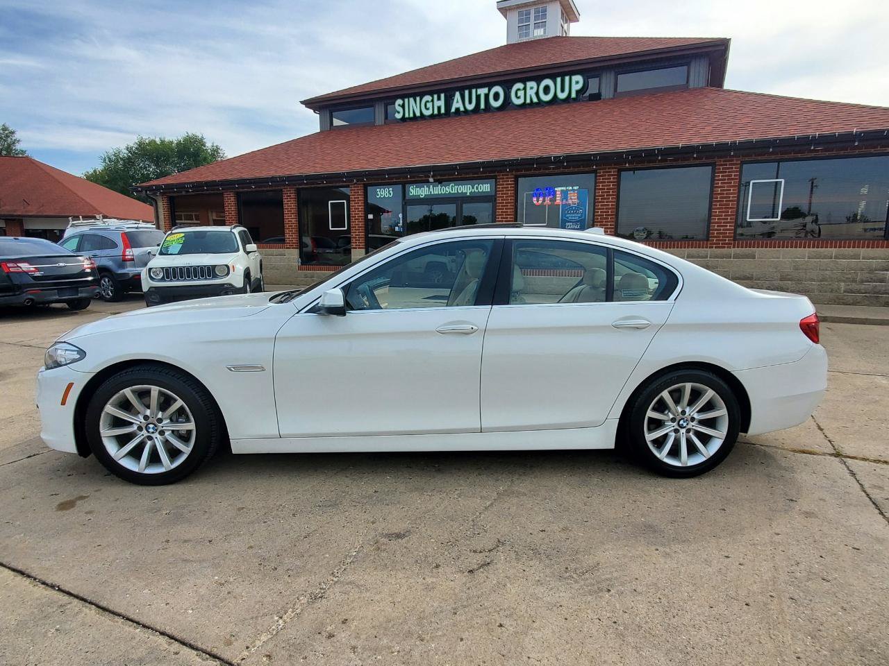 Used 2014 BMW 535i xDrive Sedan AWD/4WD image 4