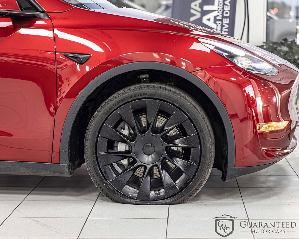 Used 2024 Tesla Model Y Long Range AWD/4WD image 12