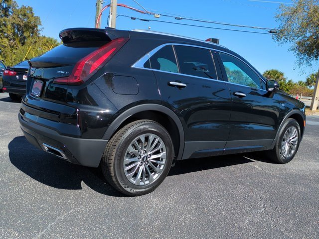 Used 2025 Cadillac XT4 Premium Luxury image 5