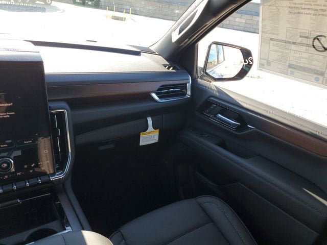 New 2026 GMC Yukon XL Denali w/ Denali Reserve Package image 15