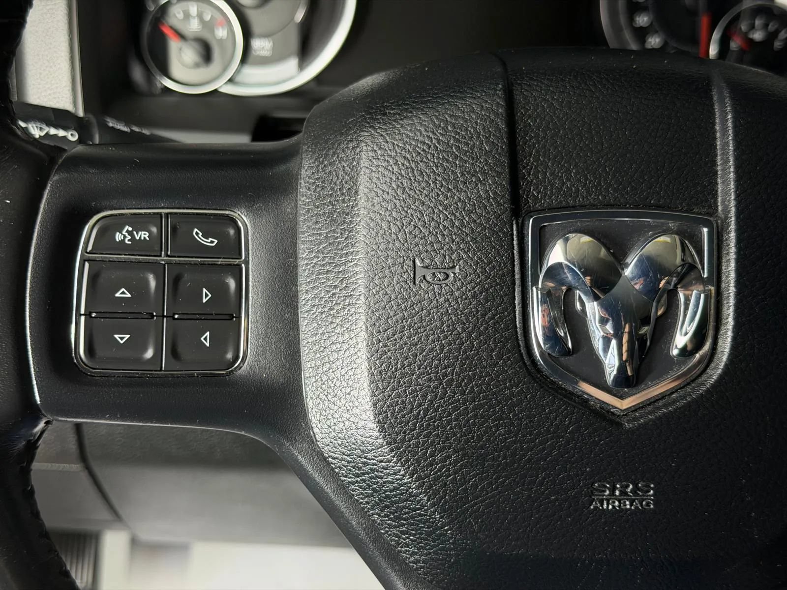 Used 2018 RAM 2500 Big Horn w/ Sport Appearance Group AWD/4WD image 28