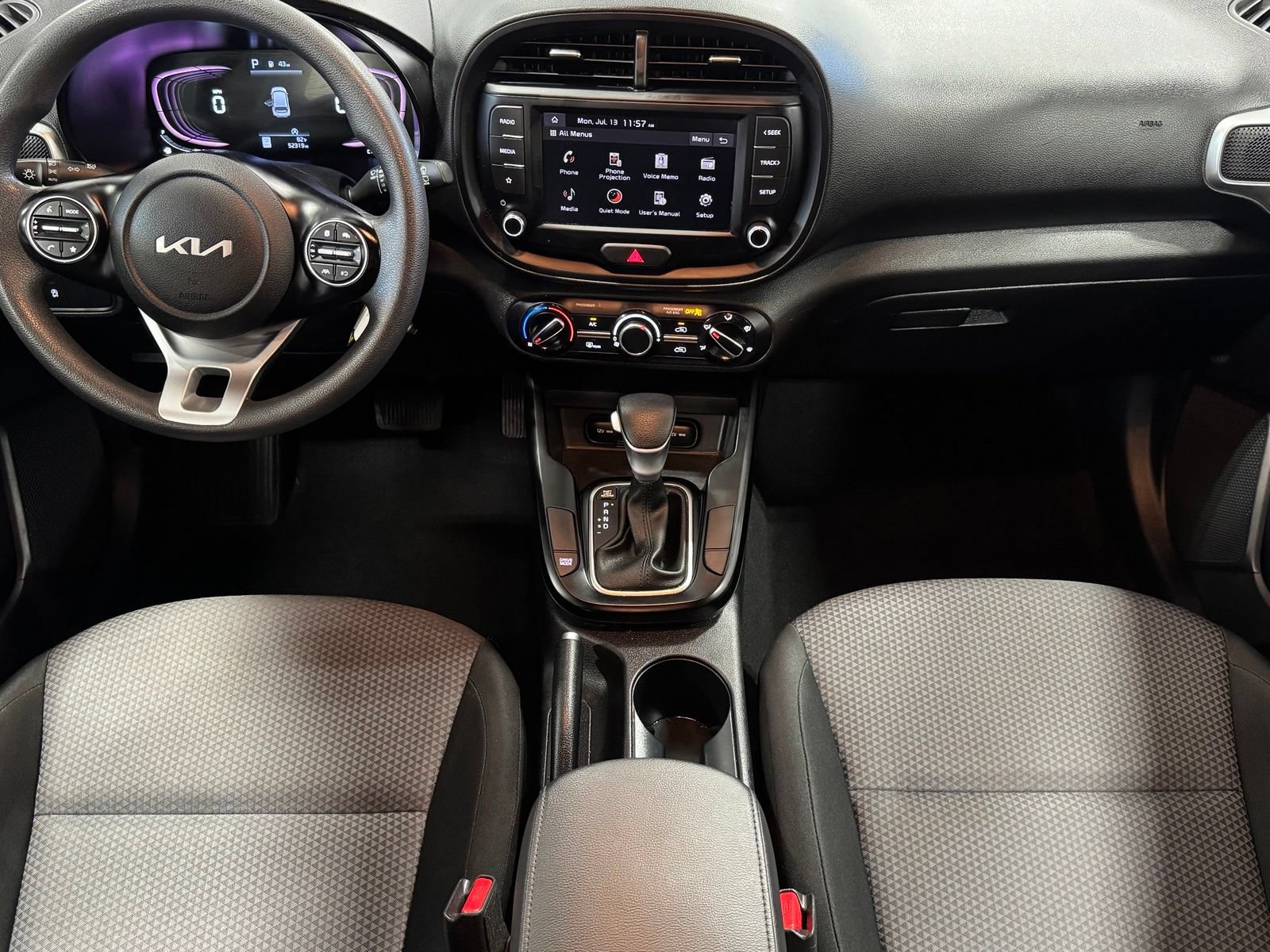 Used 2024 Kia Soul LX w/ Option Group 015 FWD image 40