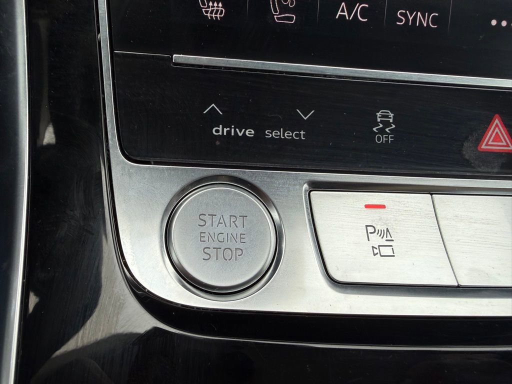 Used 2019 Audi Q8 Prestige image 16