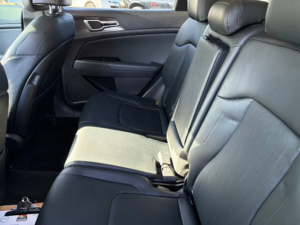 Used 2023 Kia Sportage EX image 32
