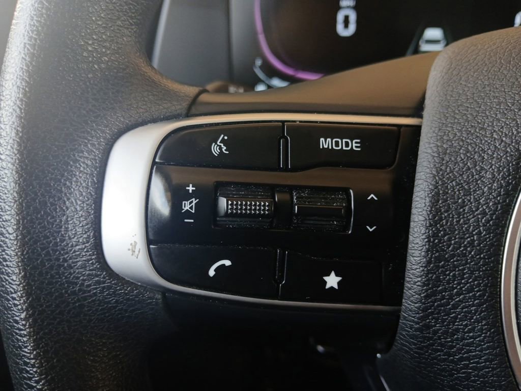 Used 2024 Kia Sportage LX image 17