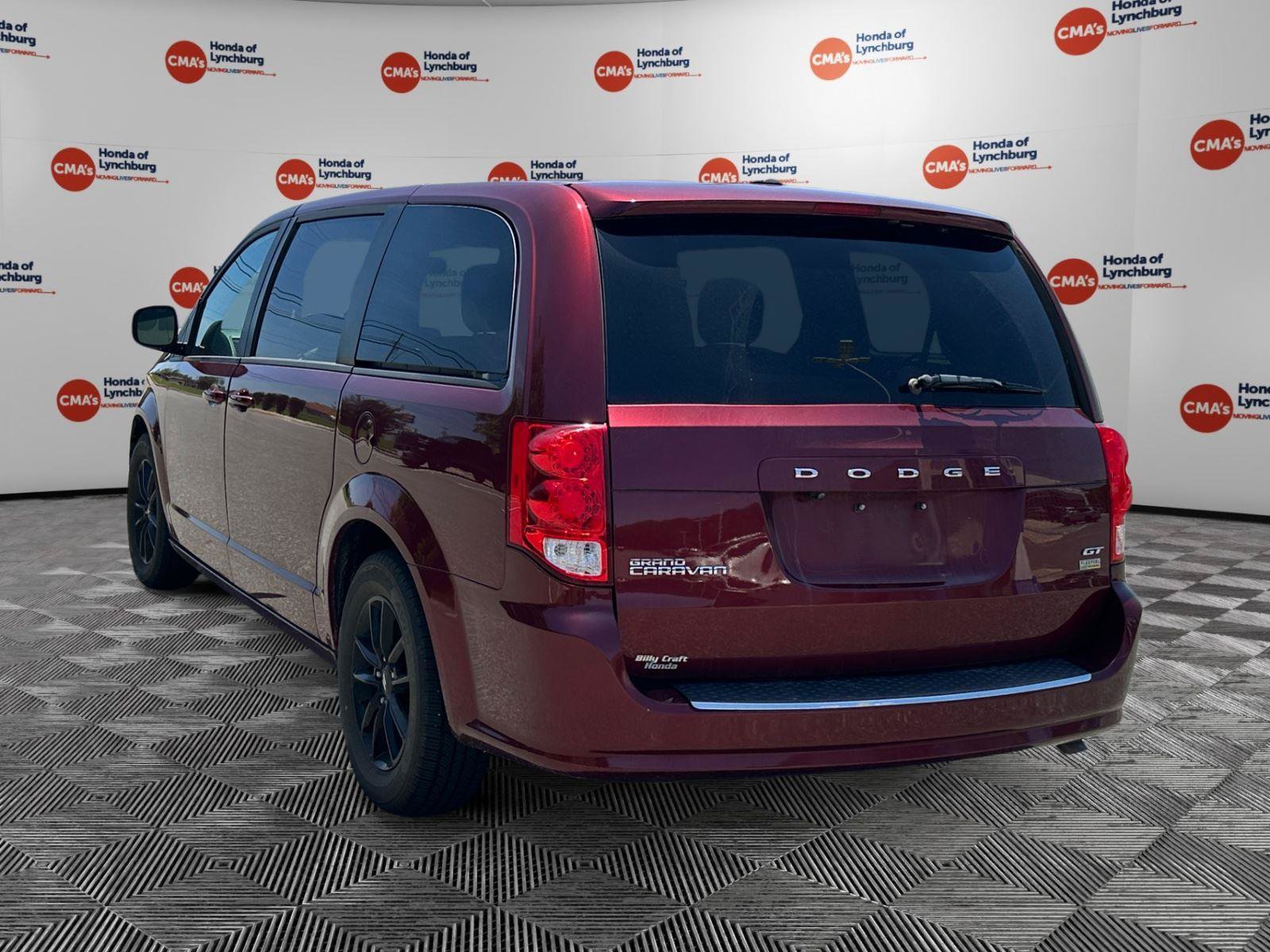Used 2019 Dodge Grand Caravan GT FWD image 3