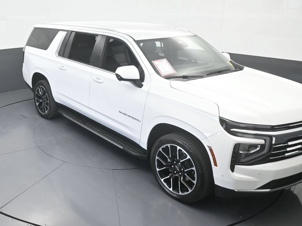 Used 2025 Chevrolet Suburban LT RWD image 66