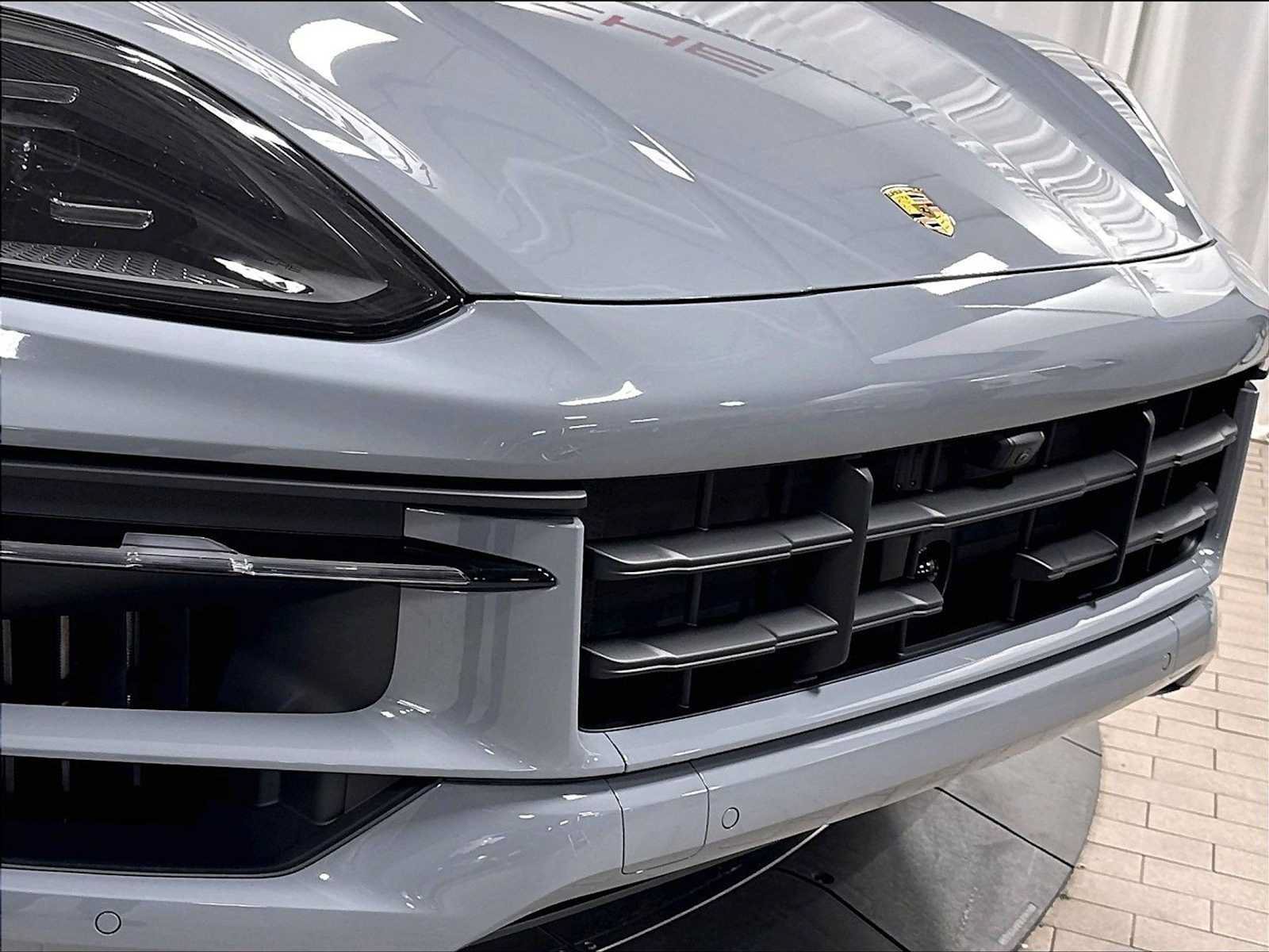 New 2026 Porsche Cayenne S AWD/4WD image 32