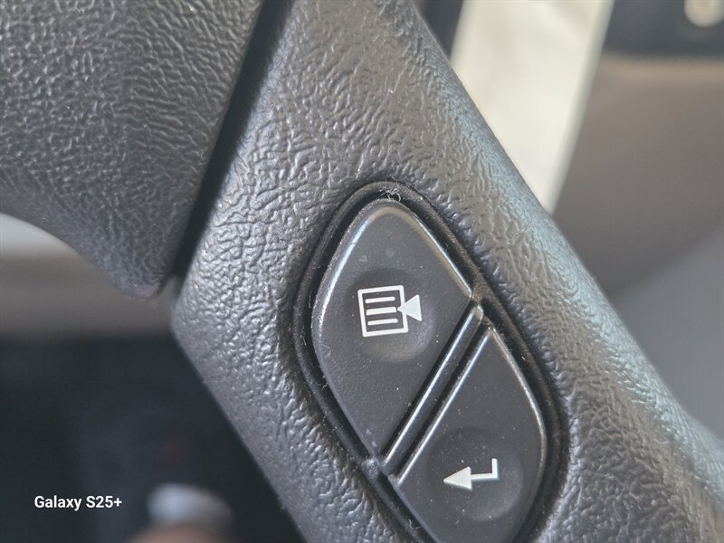 Used 2004 HUMMER H2 w/ Preferred Equipment Group AWD/4WD image 37