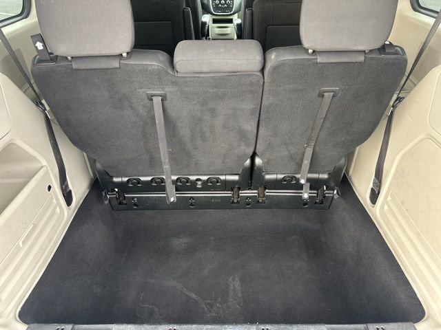 Used 2018 Dodge Grand Caravan SE w/ UConnect Hands-Free Group FWD image 25