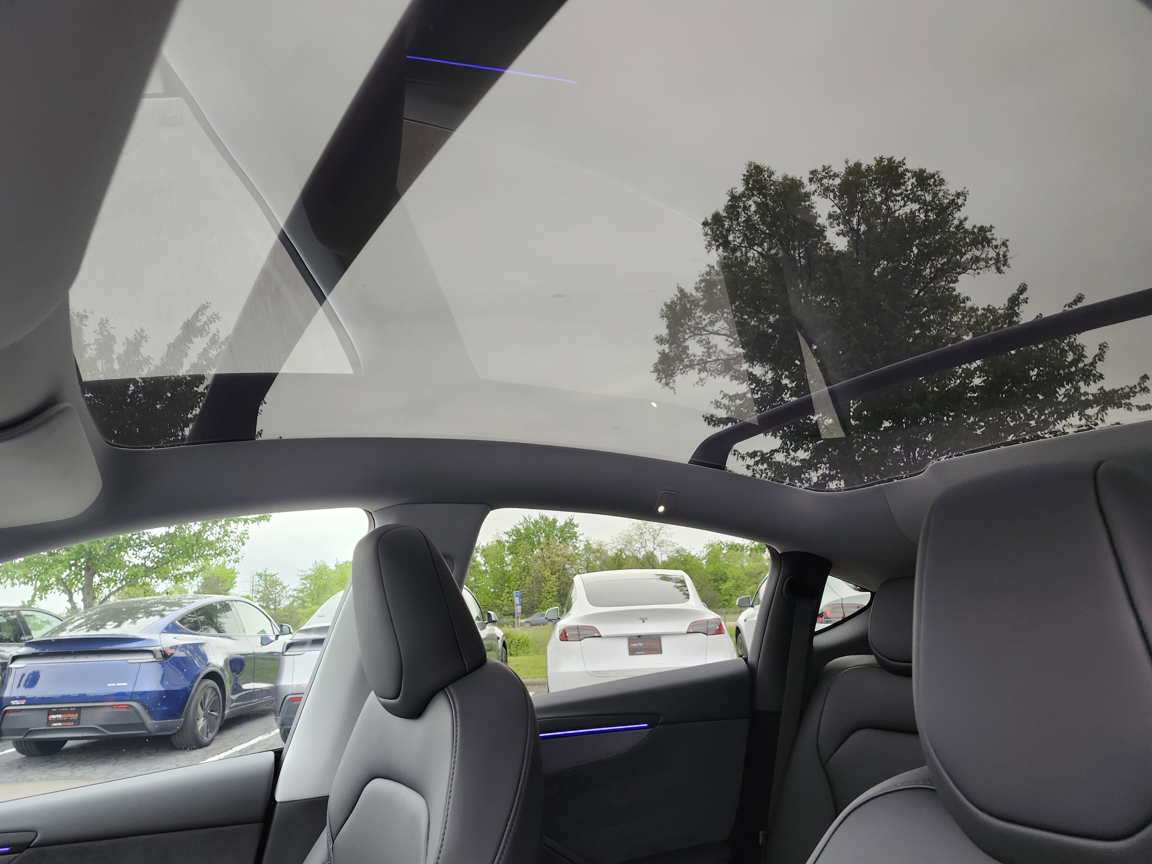 Used 2026 Tesla Model Y 2WD image 2