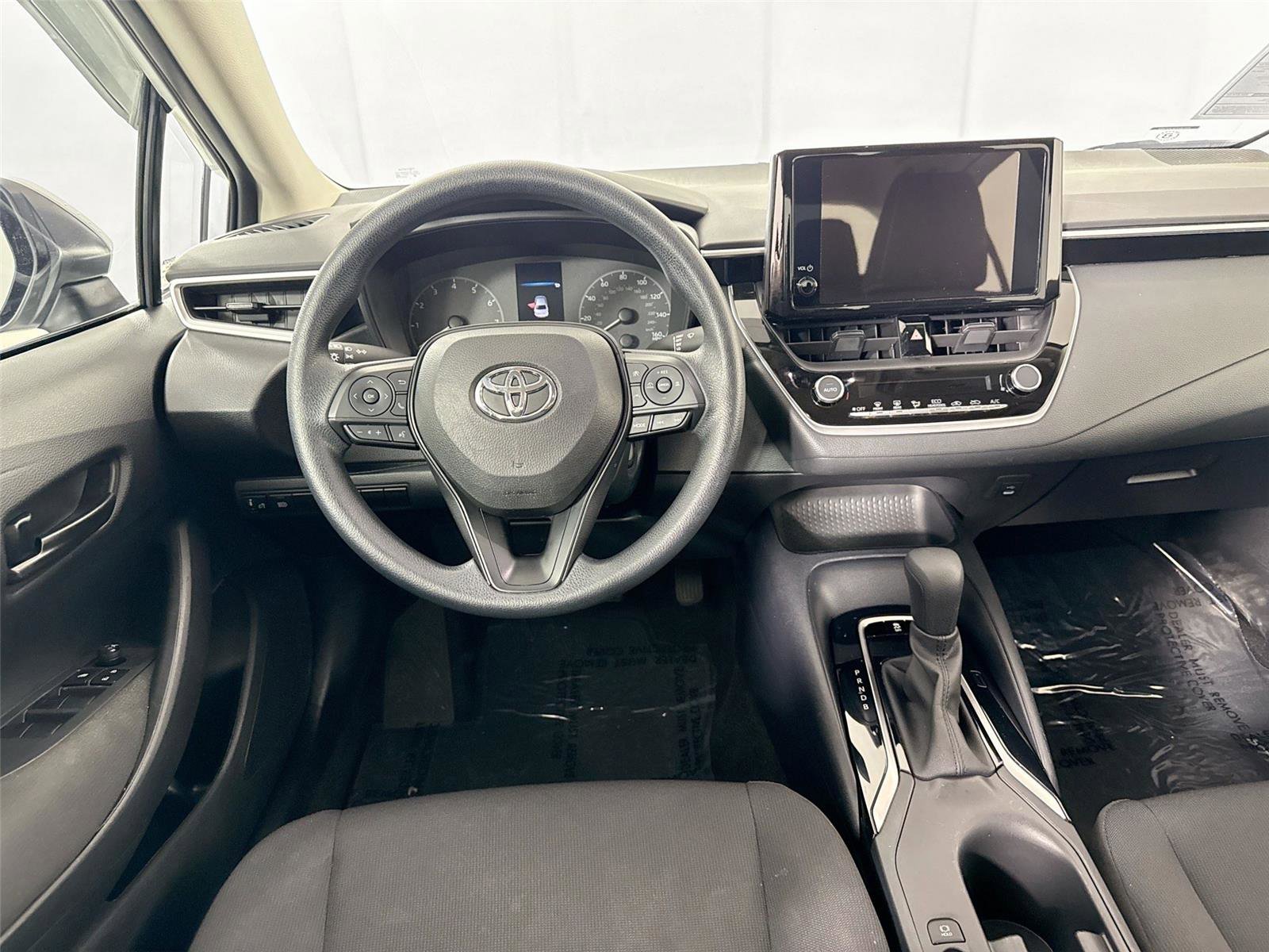 Used 2023 Toyota Corolla LE image 29