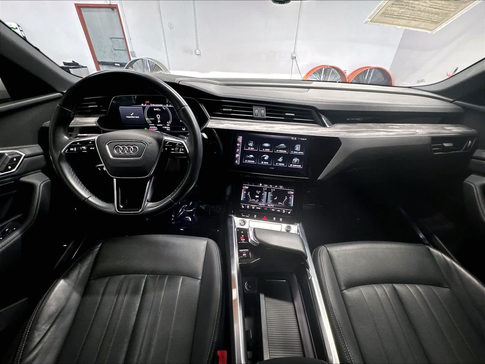 Used 2024 Audi Q8 e-tron Premium Plus w/ Premium Plus Package AWD/4WD image 16