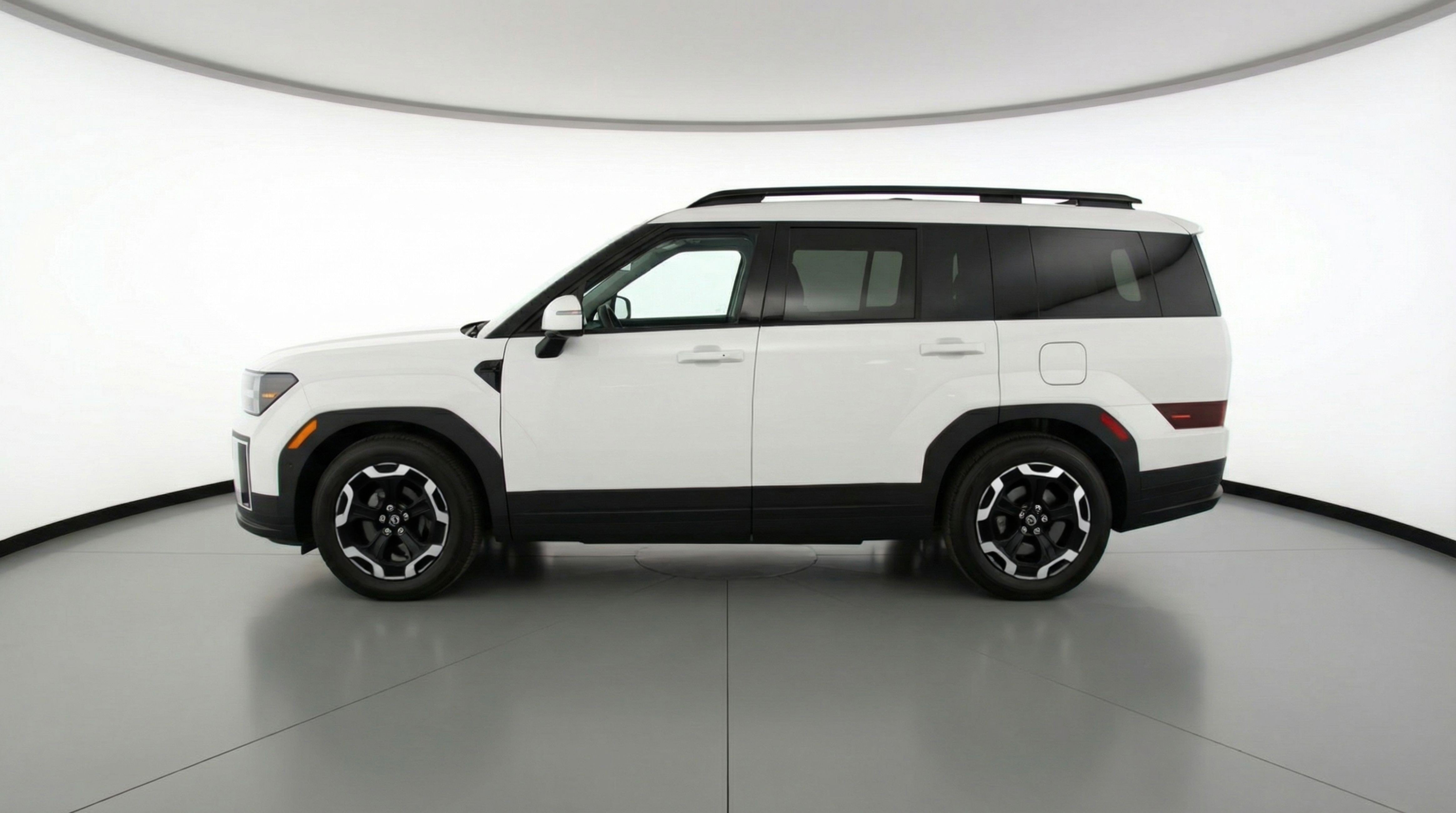 Used 2025 Hyundai Santa Fe SEL image 5