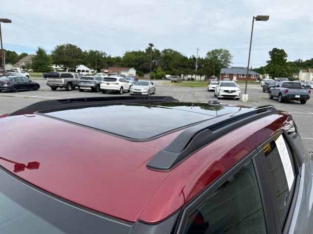 Used 2023 Chevrolet TrailBlazer RS w/ Sun and Liftgate Package AWD/4WD image 24
