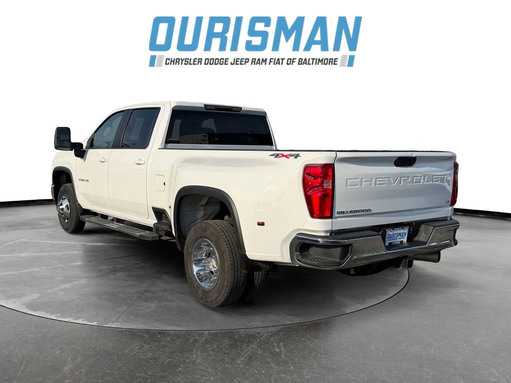Used 2024 Chevrolet Silverado 3500 LT image 4