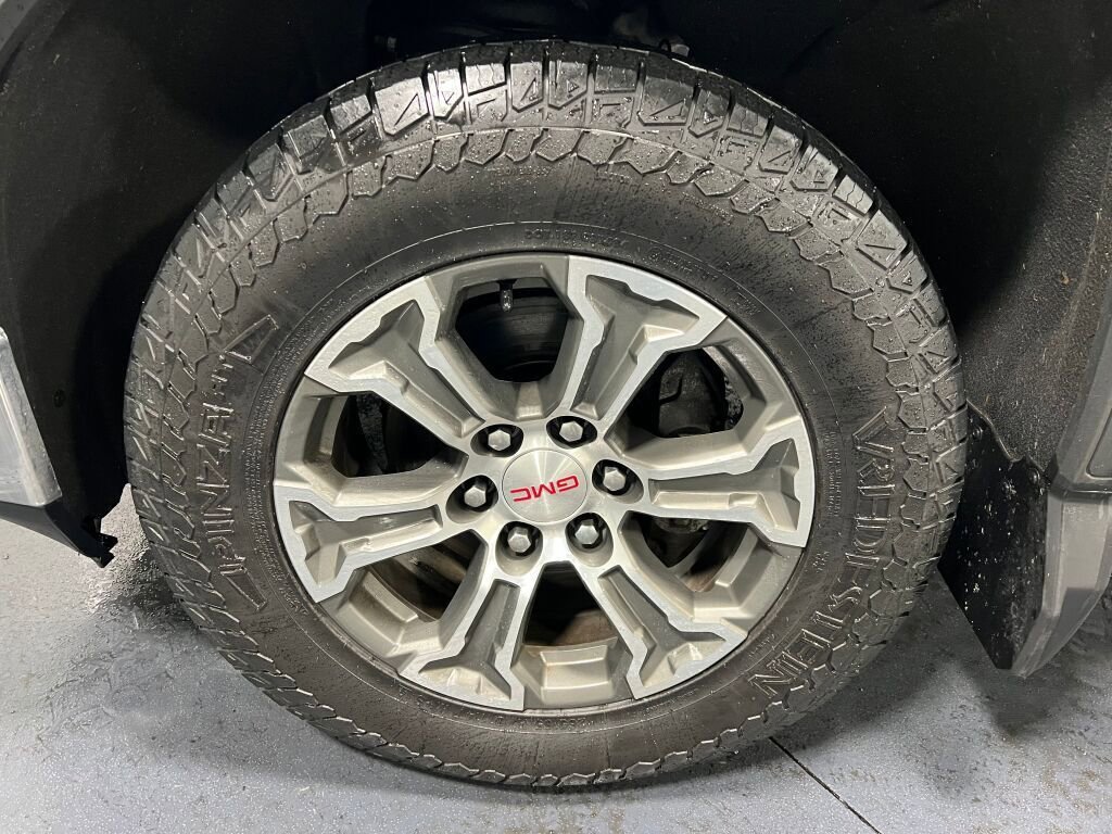 Used 2020 GMC Sierra 1500 SLE w/ SLE Value Package image 5