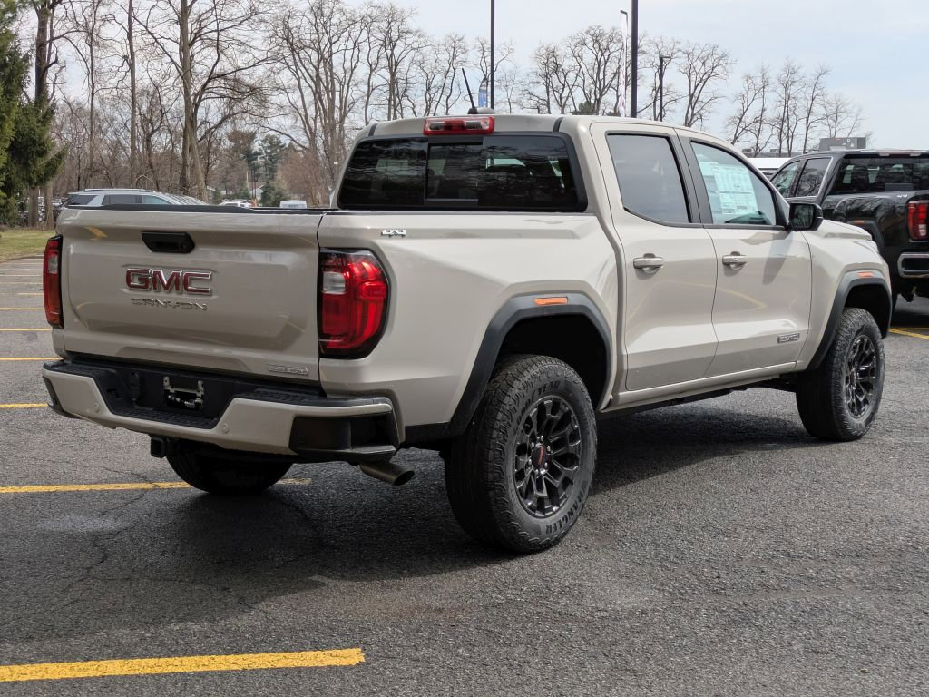 New 2026 GMC Canyon Elevation w/ Convenience Package image 7
