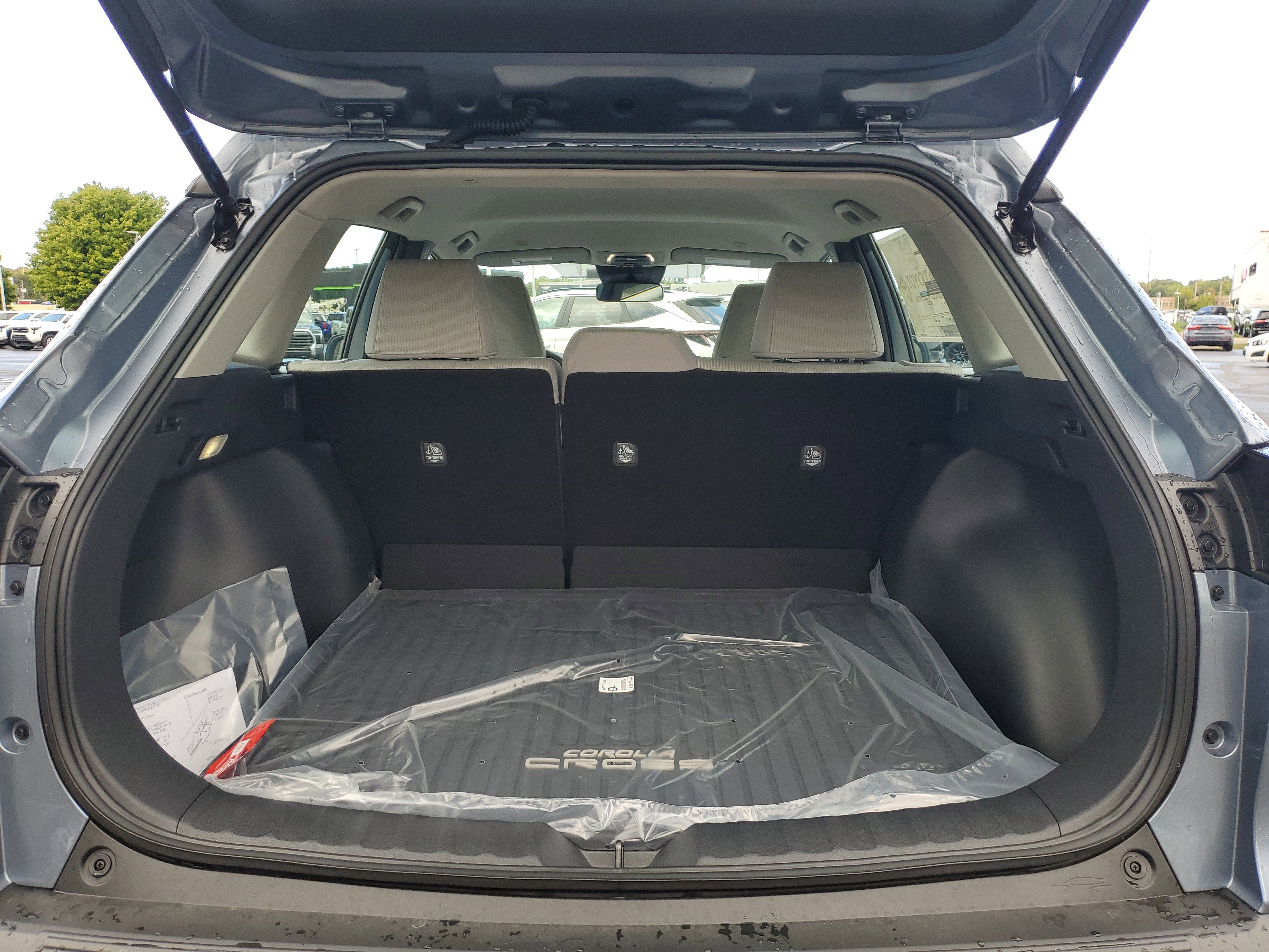 New 2026 Toyota Corolla Cross L image 9