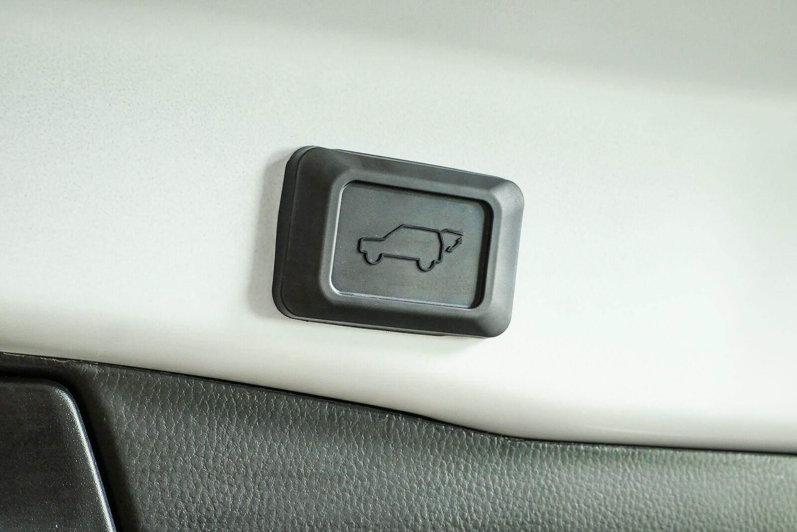 Used 2025 Toyota RAV4 XLE w/ Convenience Package AWD/4WD image 31