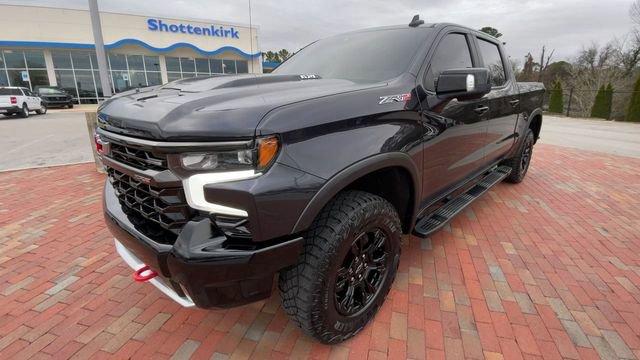 Used 2023 Chevrolet Silverado 1500 ZR2 w/ Technology Package image 5