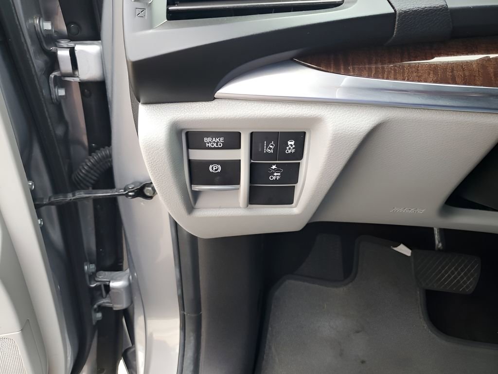 Used 2020 Acura MDX FWD image 32