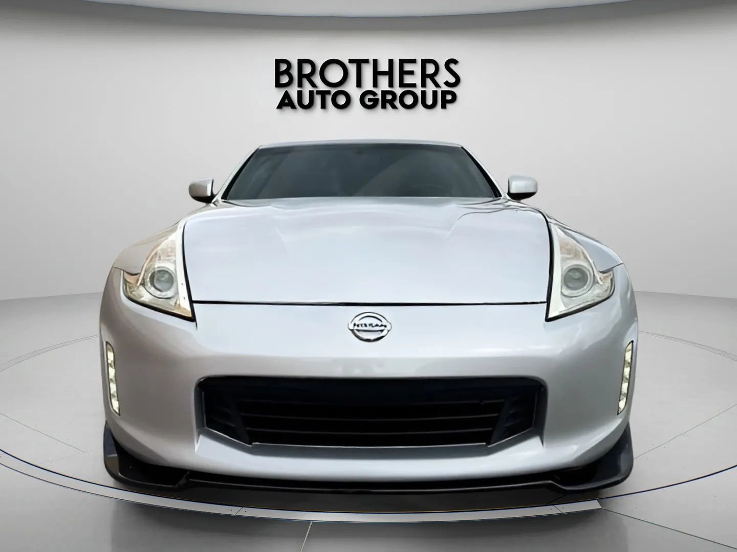 Used 2014 Nissan 370Z Coupe w/ Sport Package RWD image 7
