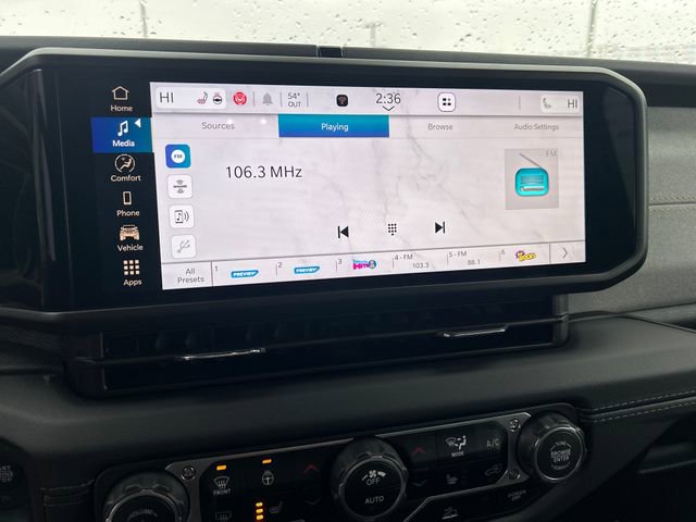 Used 2025 Jeep Wrangler Sahara 4xe image 26