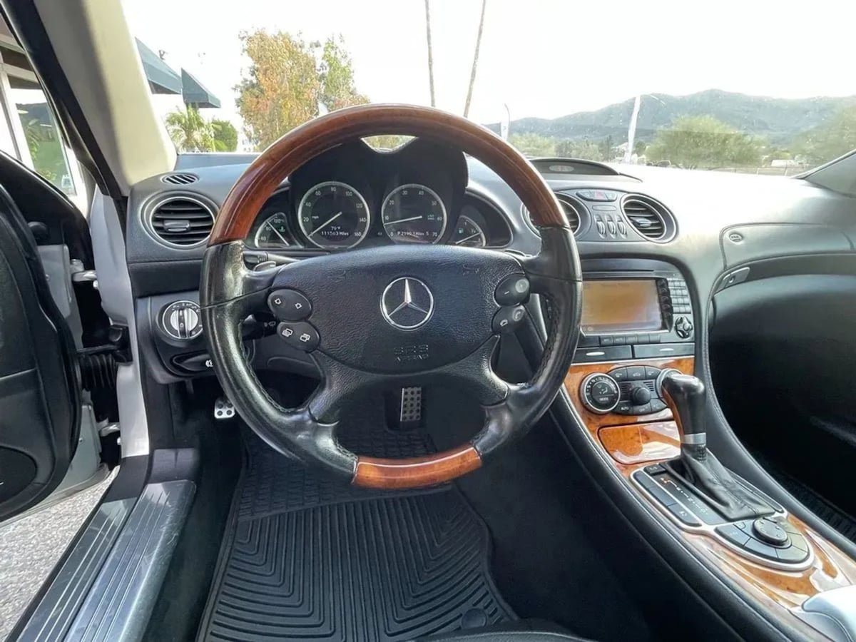 Used 2007 Mercedes-Benz SL 550 image 11