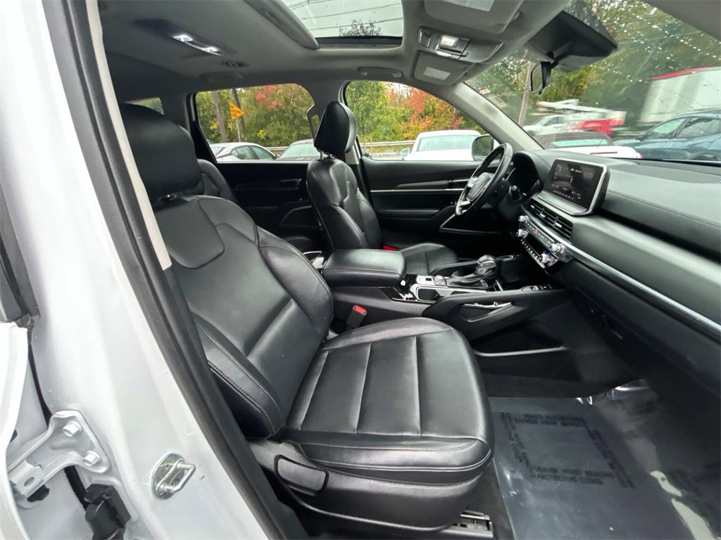 Used 2022 Kia Telluride S image 21