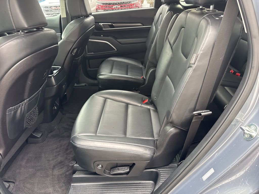 Used 2025 Kia Telluride S FWD image 36
