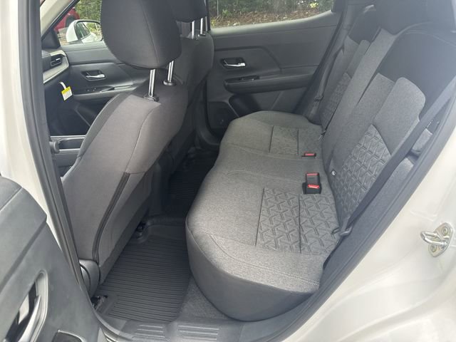 Used 2025 Nissan Kicks SV FWD image 13