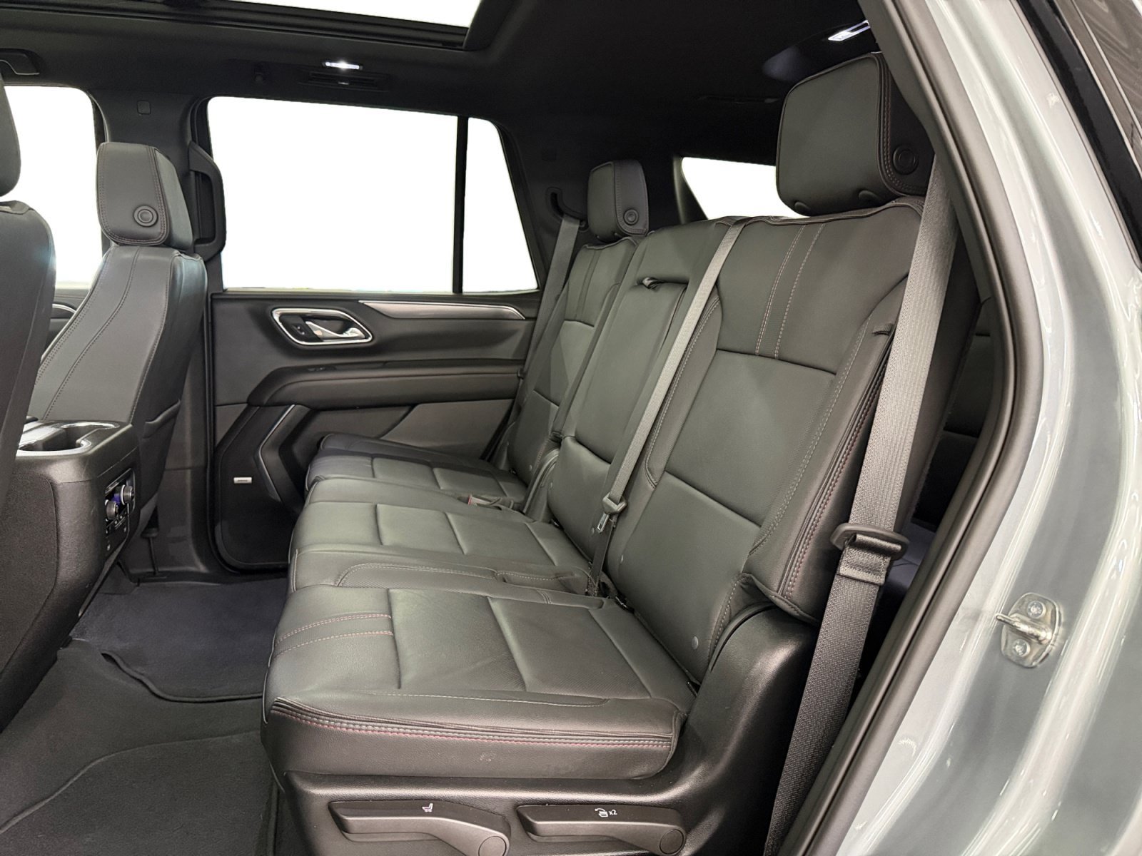 Used 2024 Chevrolet Tahoe RST w/ Luxury Package AWD/4WD image 10