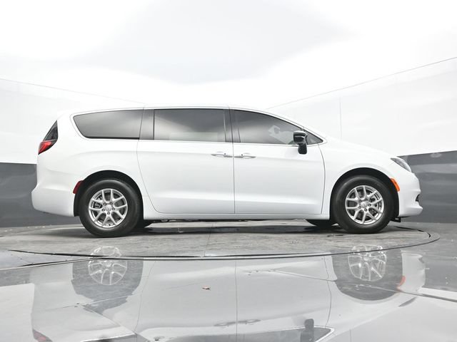 New 2025 Chrysler Voyager LX FWD image 59