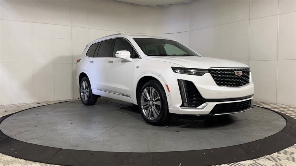 Used 2023 Cadillac XT6 Premium Luxury image 9