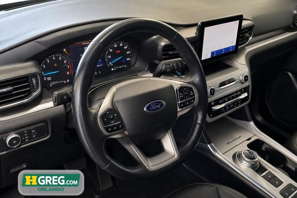 Used 2021 Ford Explorer XLT w/ Equipment Group 202A RWD image 13