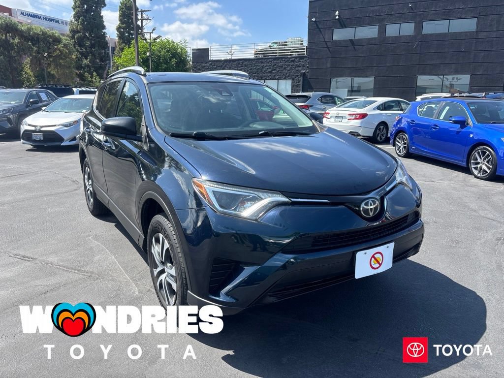 Used 2018 Toyota RAV4 LE w/ All Weather Liner Package FWD image 1
