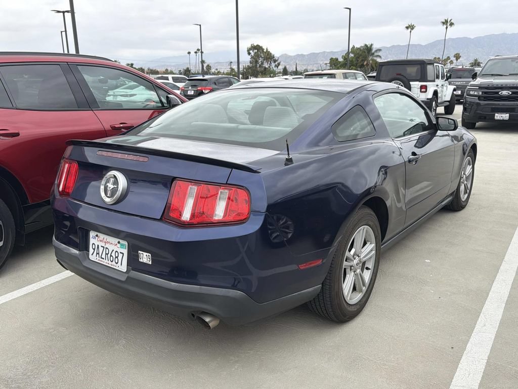 Used 2012 Ford Mustang Coupe RWD image 7